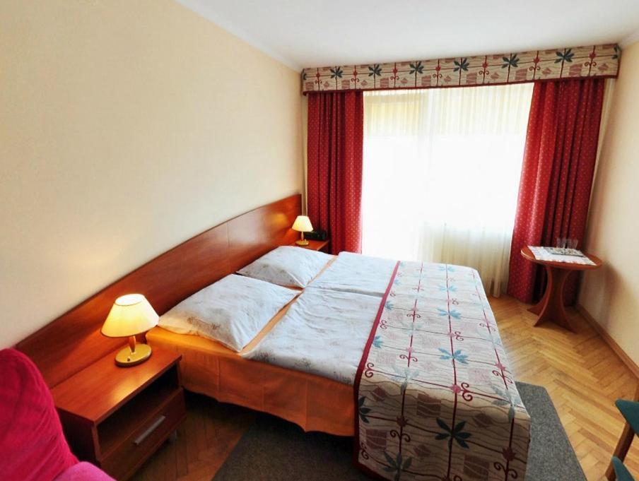 Hotel Europa Jastrzebia Gora Bagian luar foto