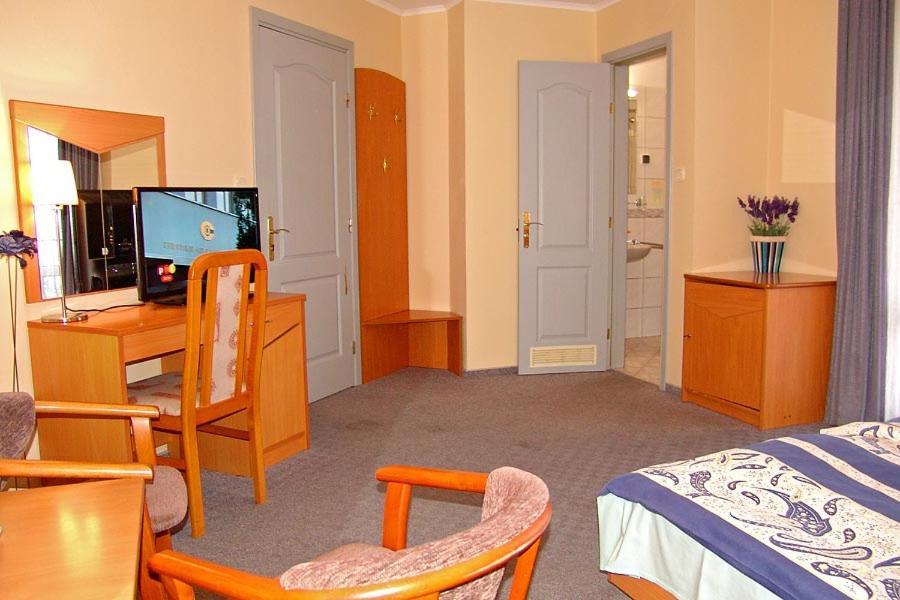 Hotel Europa Jastrzebia Gora Bagian luar foto