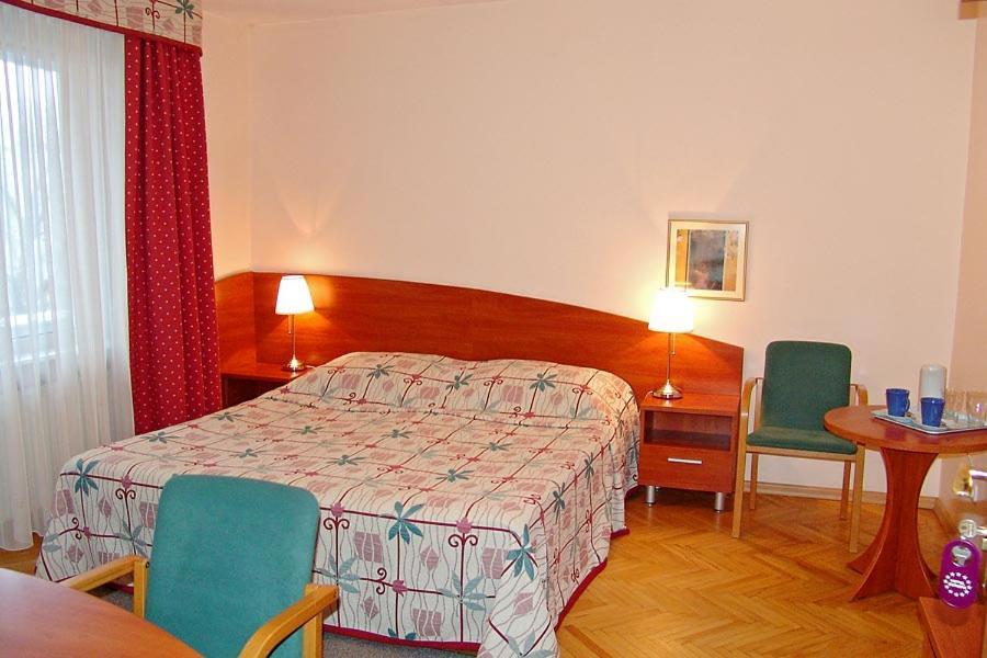 Hotel Europa Jastrzebia Gora Bagian luar foto